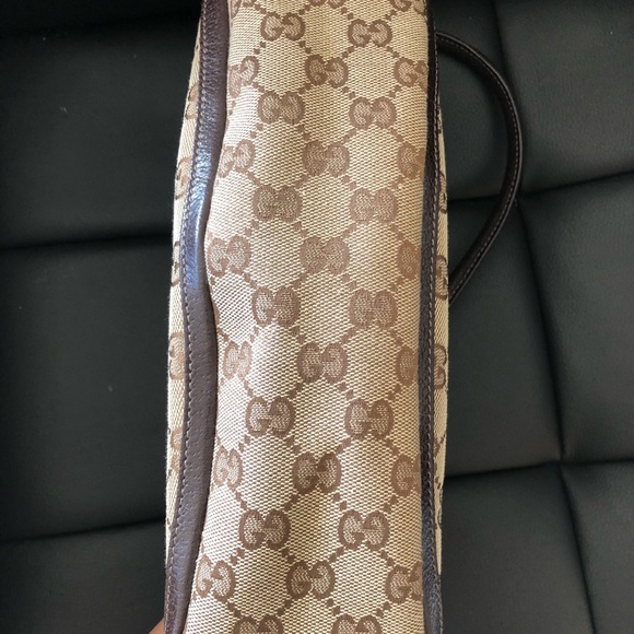 Gucci handbag! - Picture 3 of 4